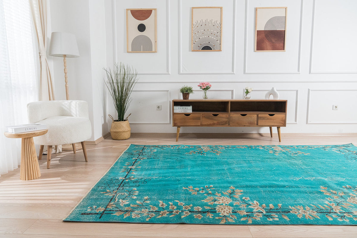 Reynara - Oriental Vintage Rug, Collector's Edition