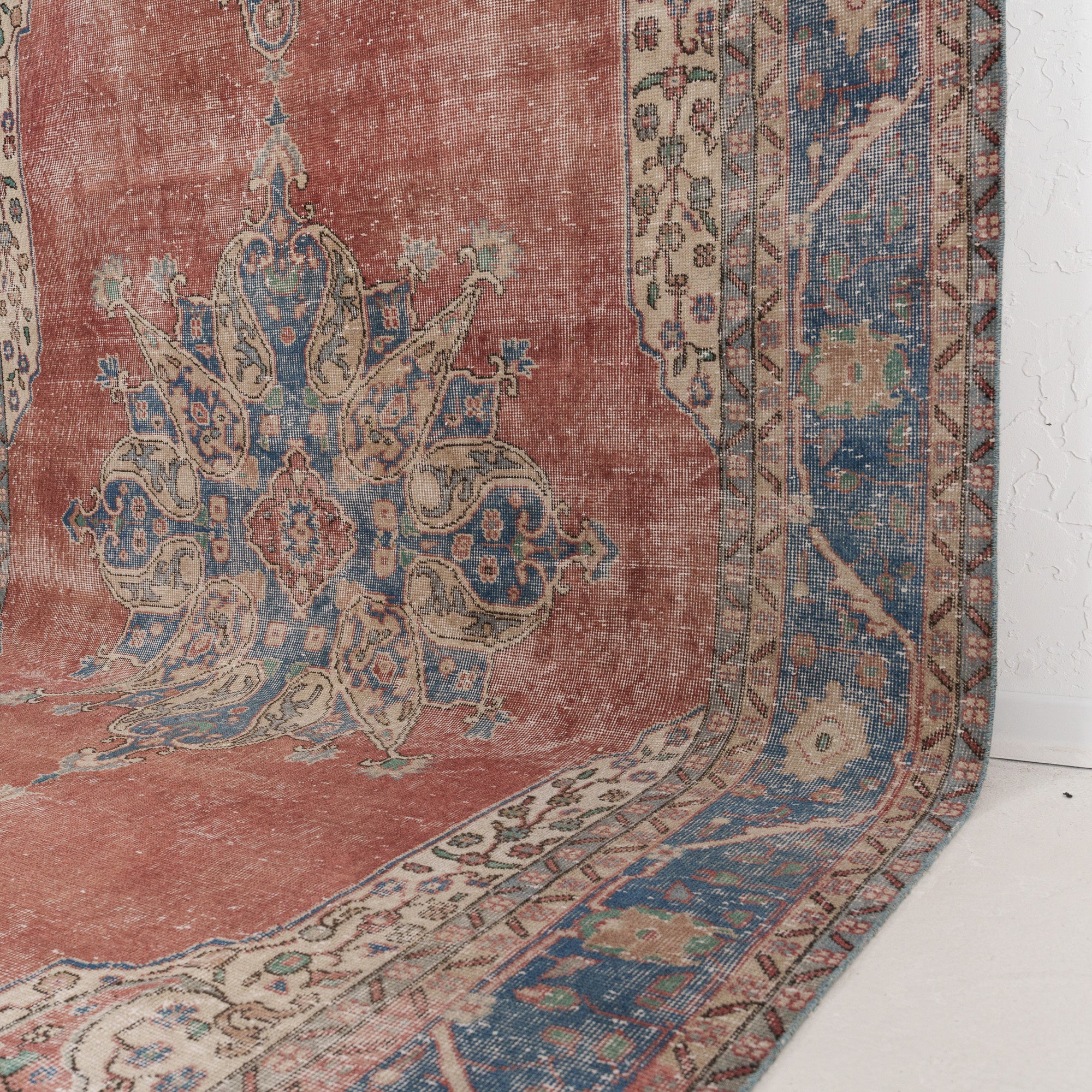 7' x 11' - Vintage Turkish Area Rug, Red - Jalynna | Kuden Rugs