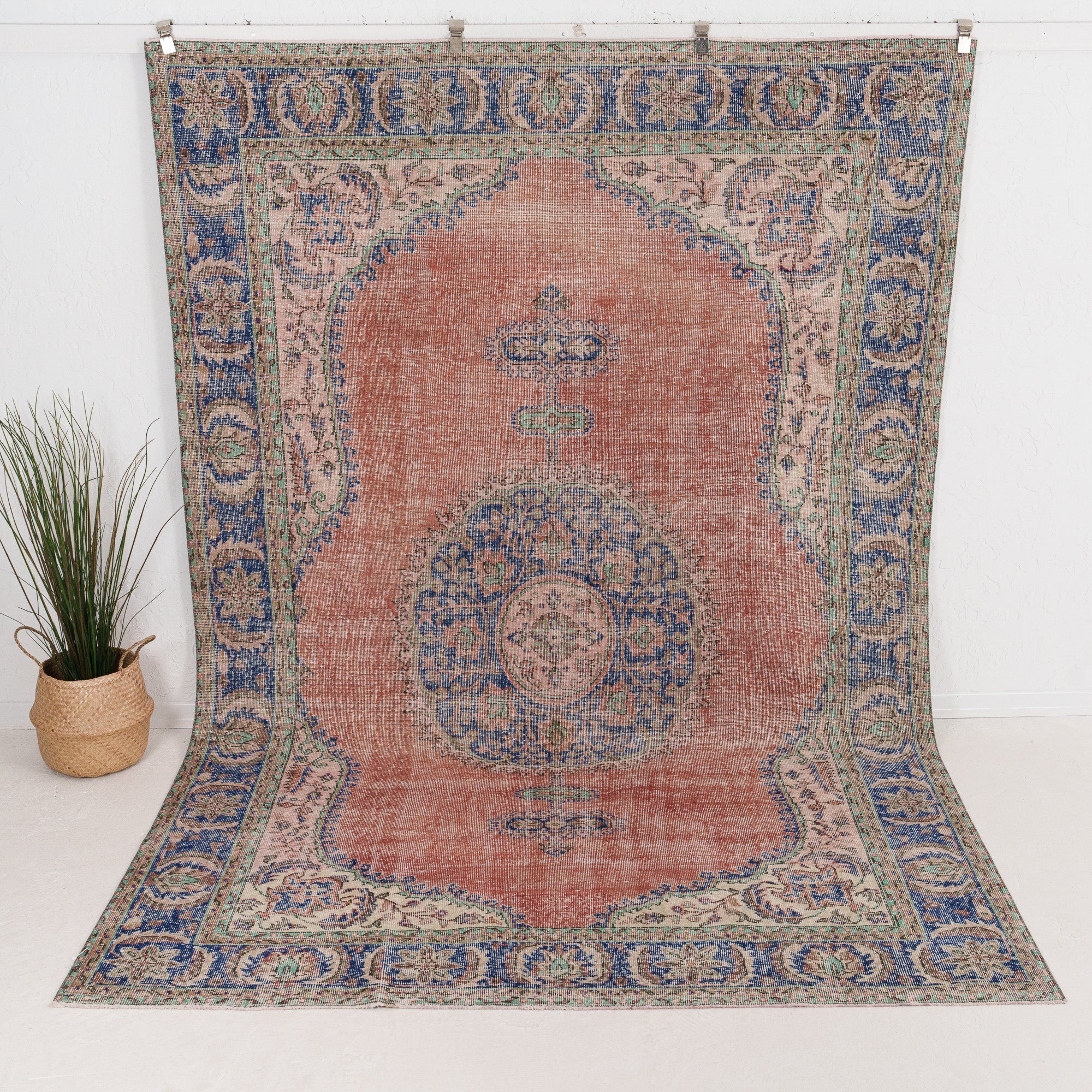 35×109 \"Pretty women”ViNTAGE TURKiSH RUG 35×109 