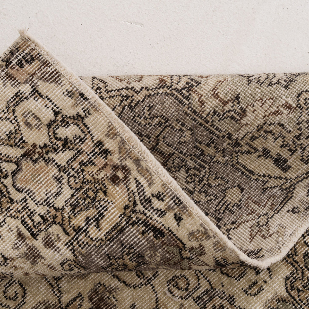 Oriental 7x10 Beige Rug