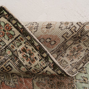 Oriental 5x9 Red Rug