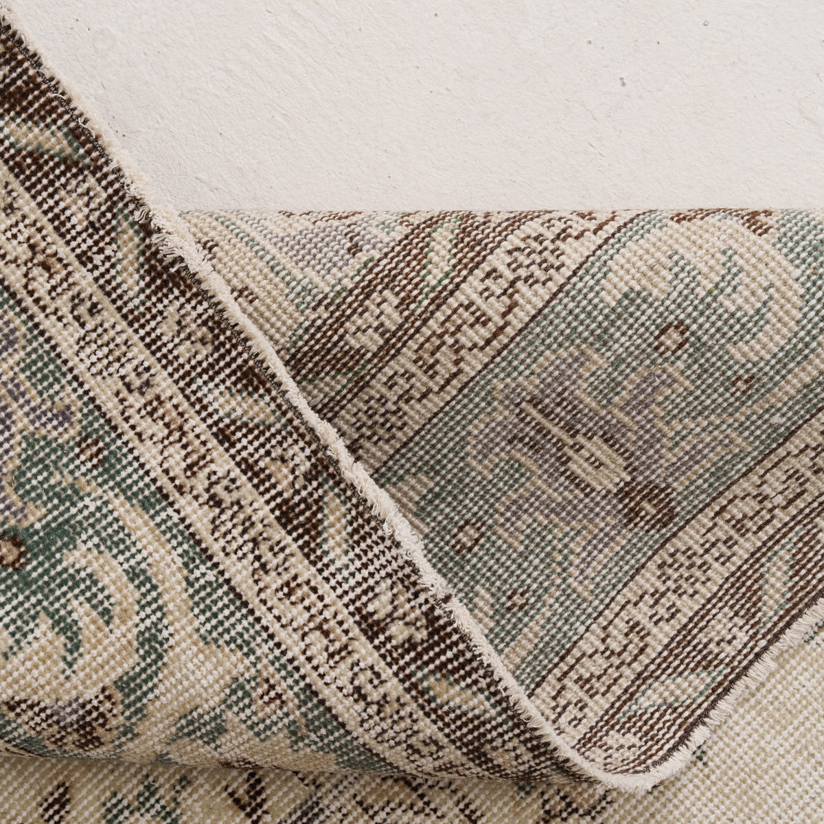 Oriental 6x10 Beige Rug