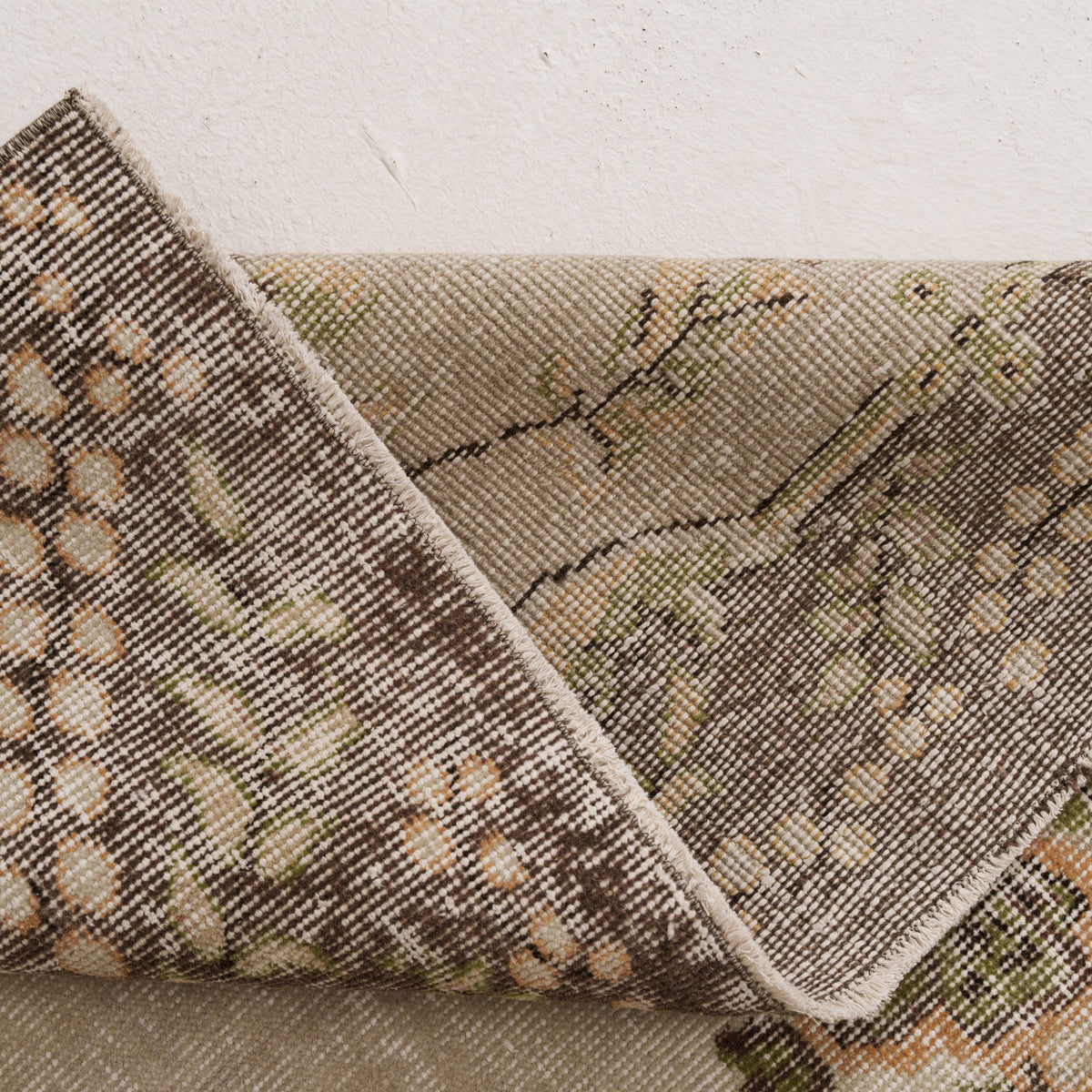 Oriental 7x10 Beige Rug