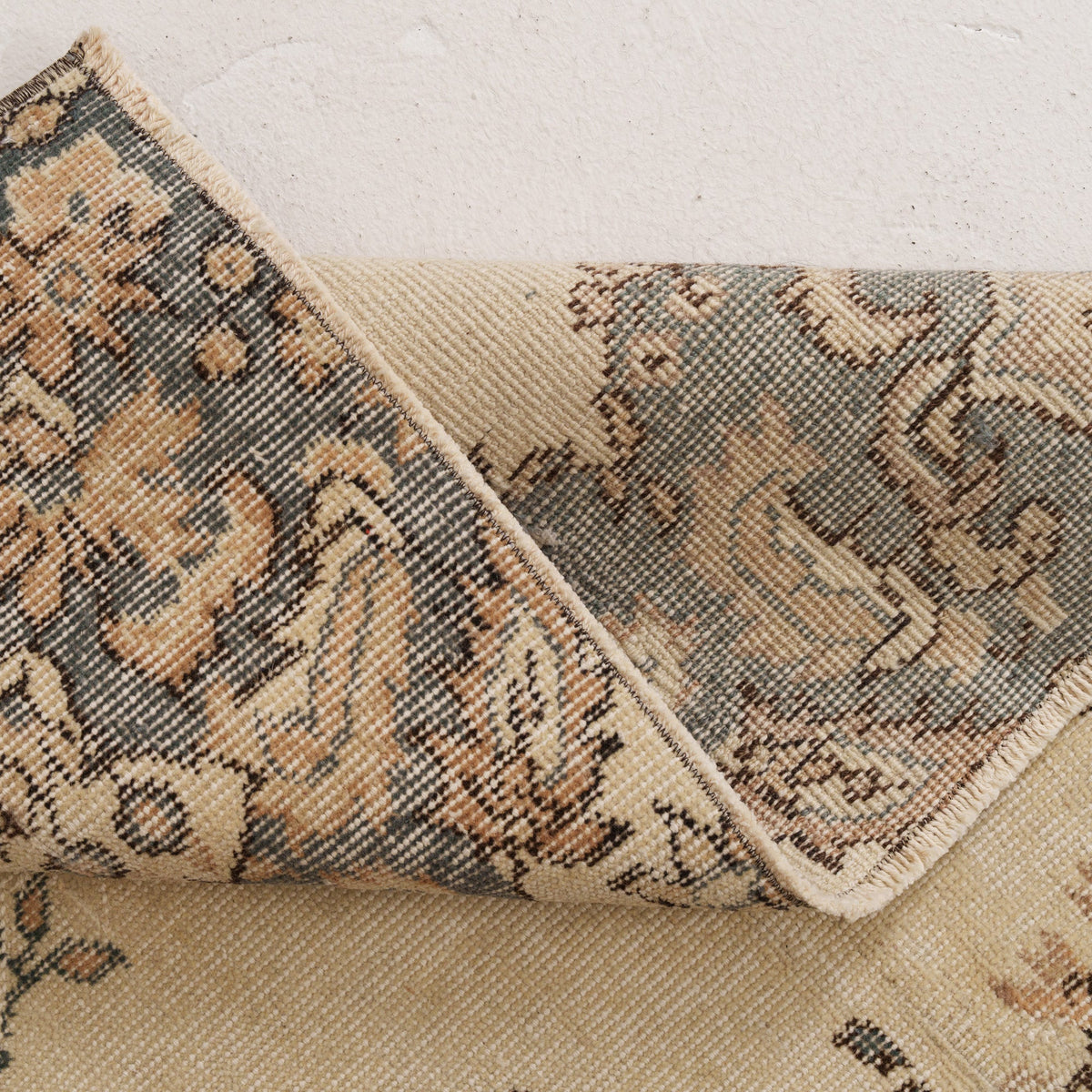 Oriental 7x10 Beige Rug