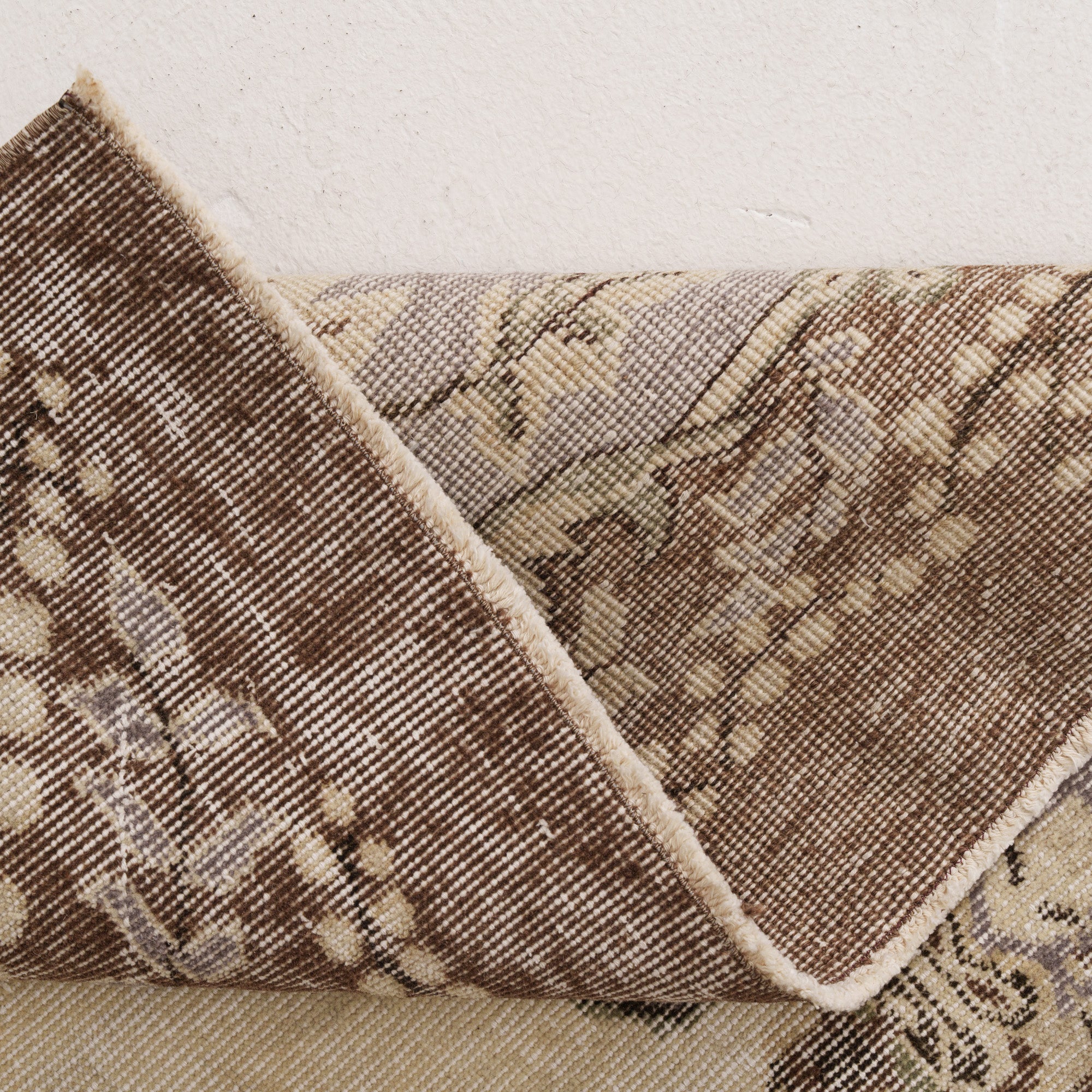 Oriental 7x10 Beige Rug