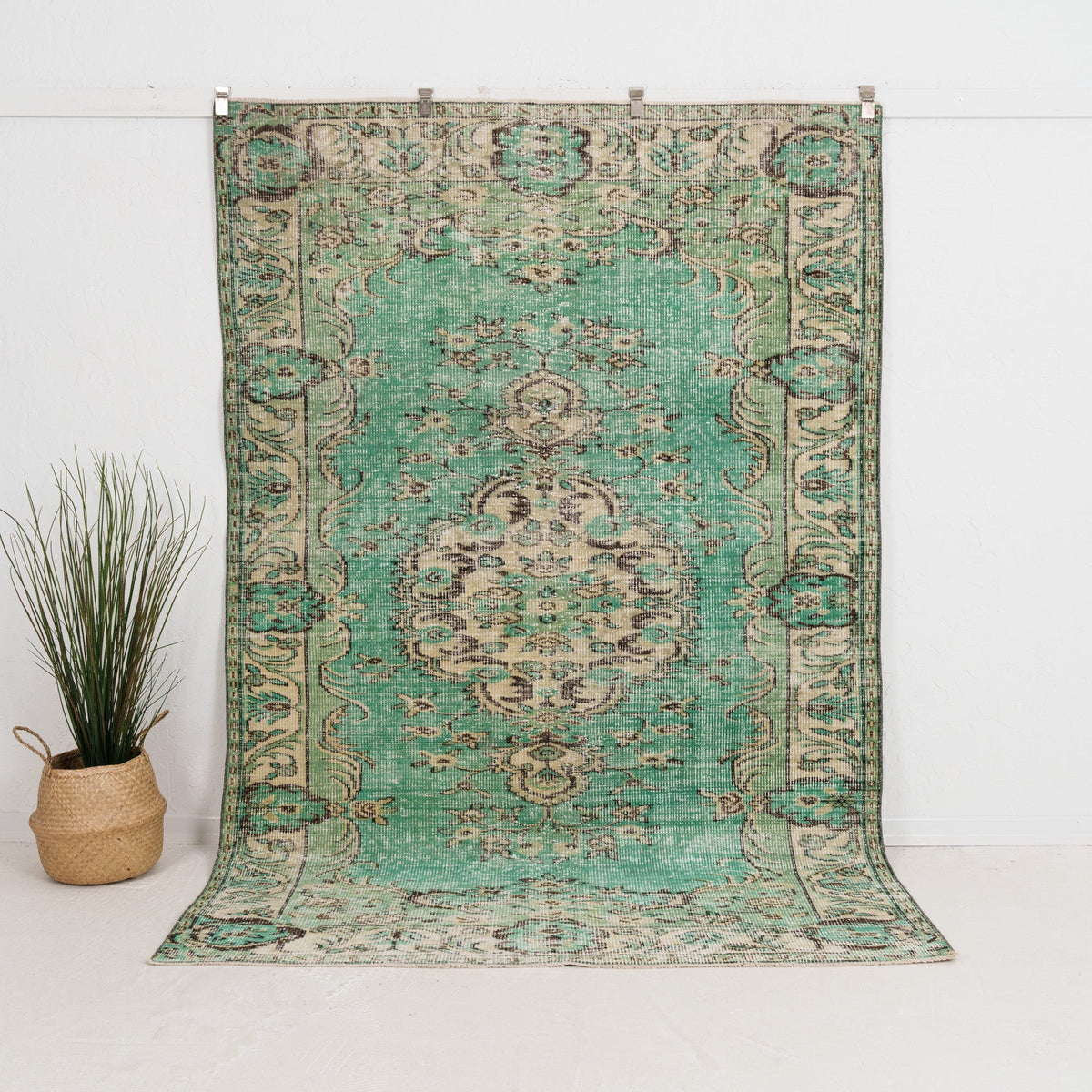 6' x 9' - Vintage Turkish Area Rug, Green - Mayrisse | Kuden Rugs