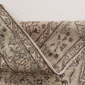 Oriental 7x10 Beige Rug