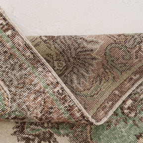 Oriental 6x10 Beige Rug
