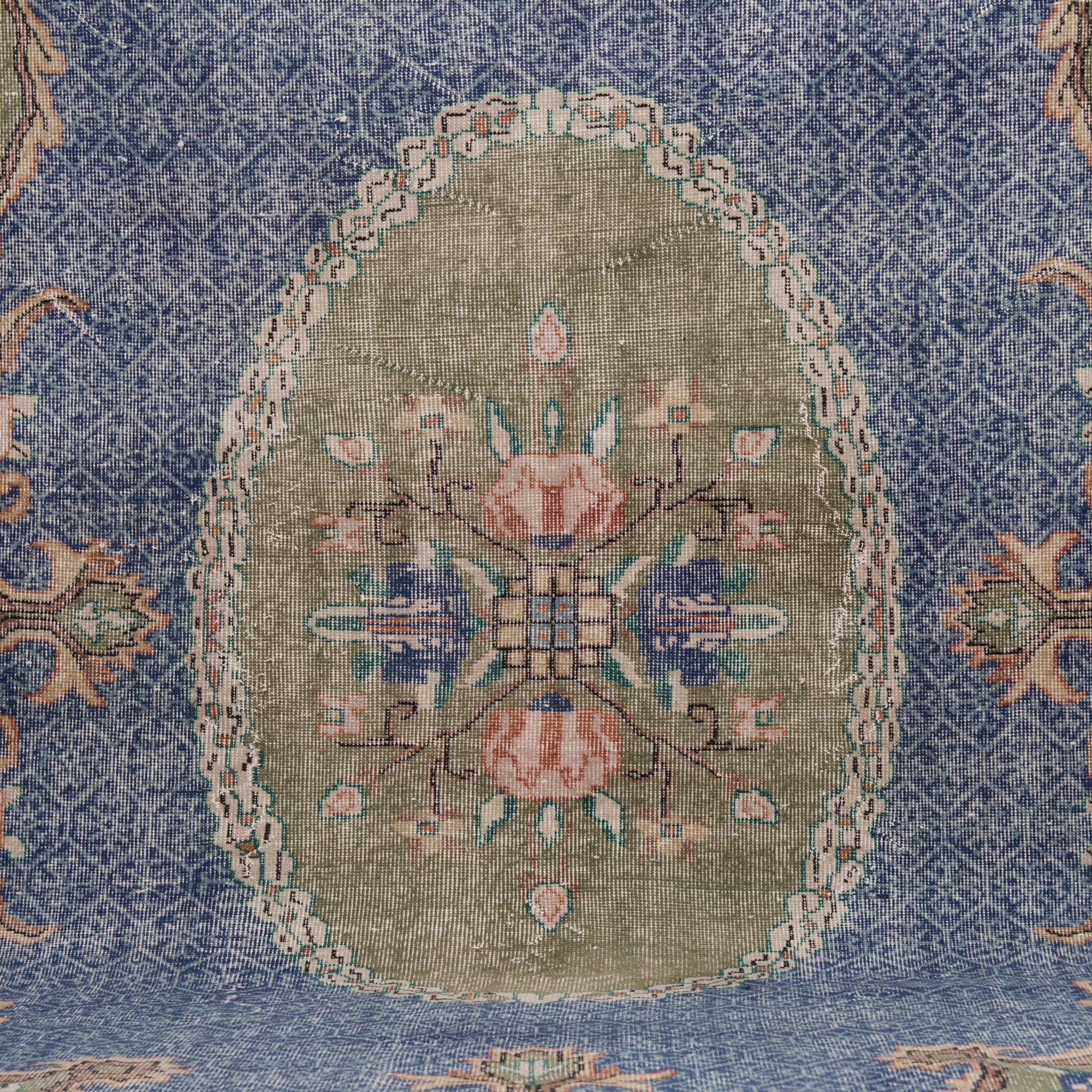 6x10 Vintage Rug