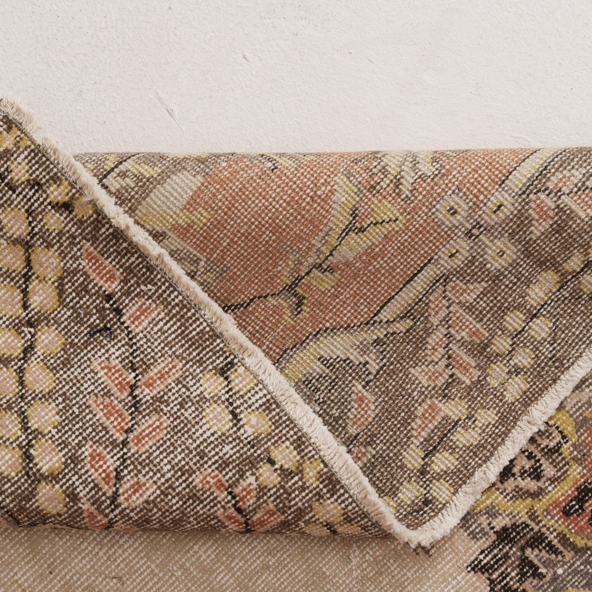 Oriental 7x10 Beige Rug