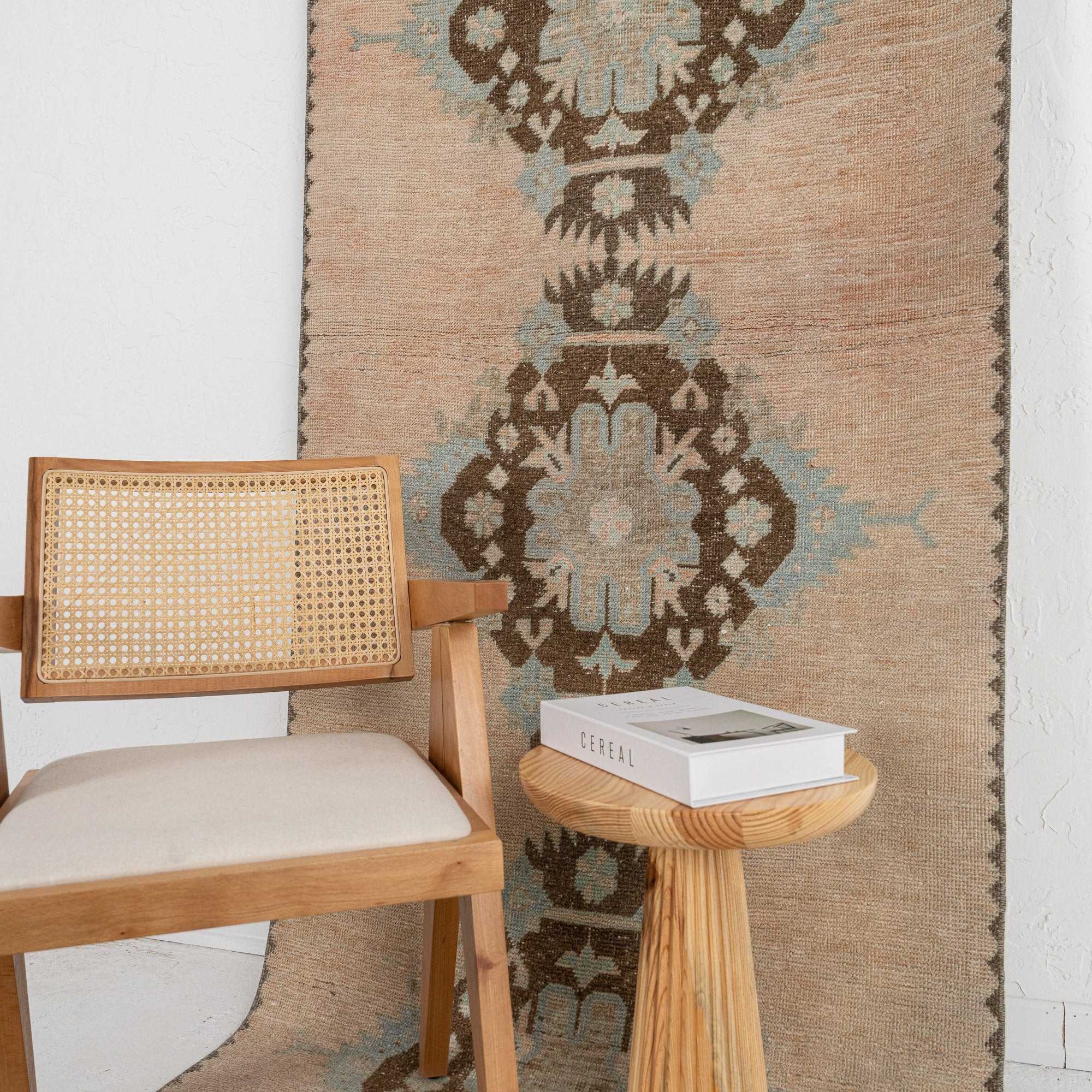 Avaris - Turkish Rug, Authentic and Vintage