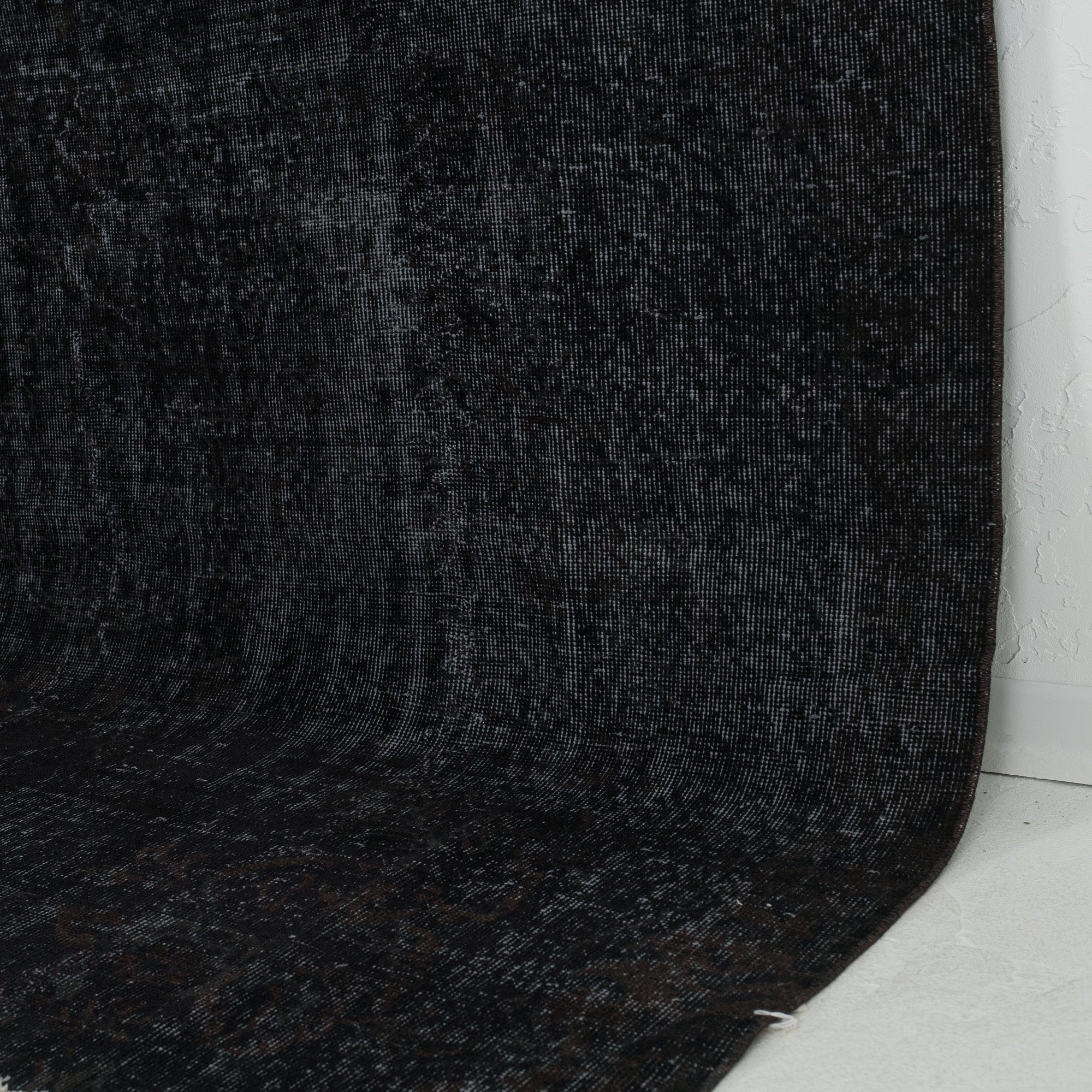 Bronwen - Dining Room Rug, Classic Artisan Crafted