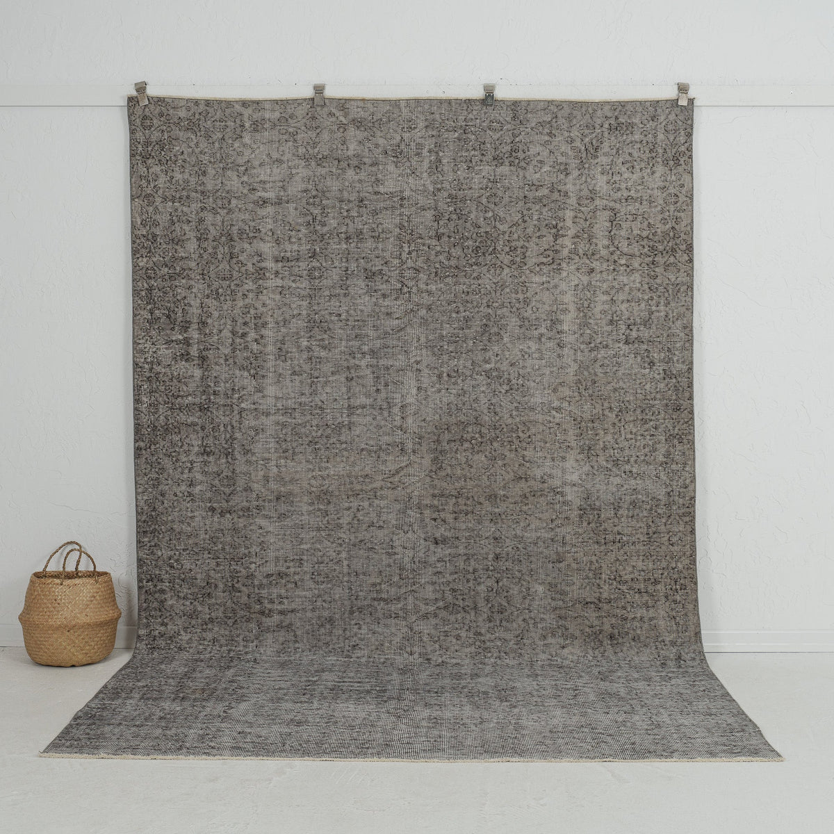 gray vintage 7x10 area rug - perfect for the living room, bedroom, dining room, entryway, office