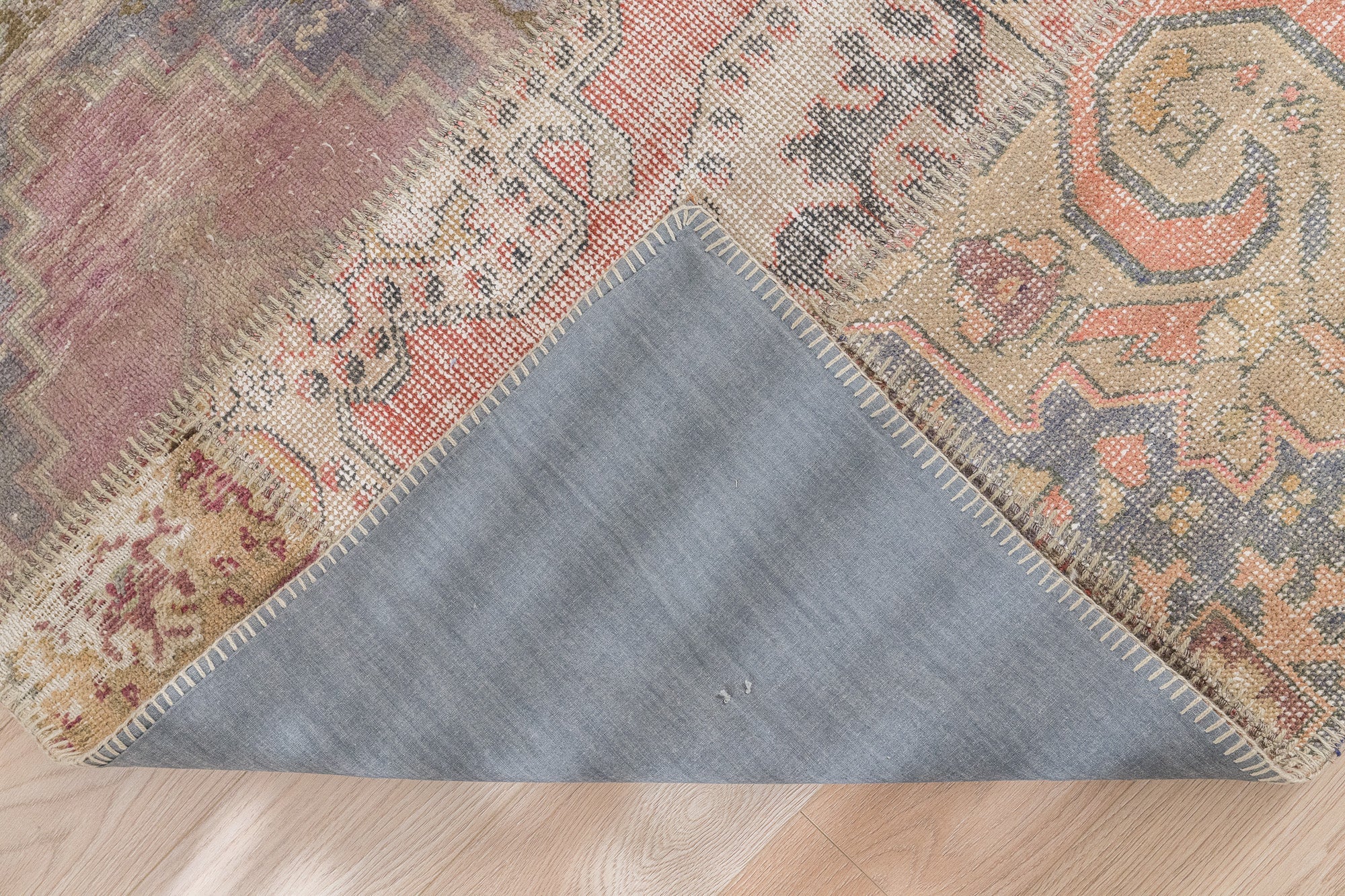 Jacinda - Turkish Rug, Authentic and Vintage