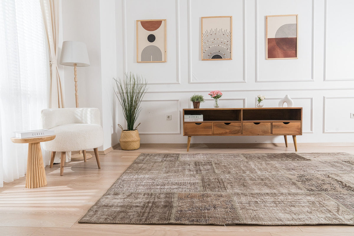 Sahyko - Elegant Living Room Rug, Antique Charm