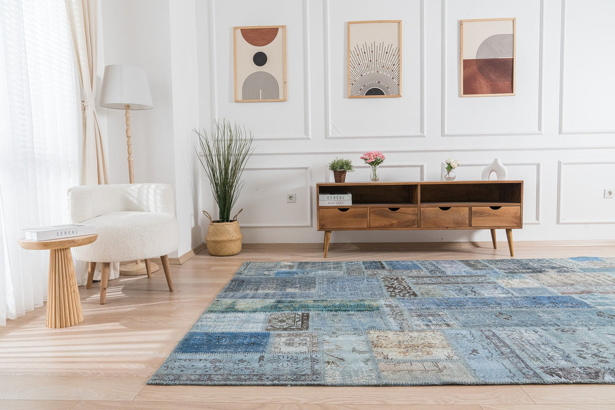 Zatthu - Persian Rug, Unique Handcrafted Artistry