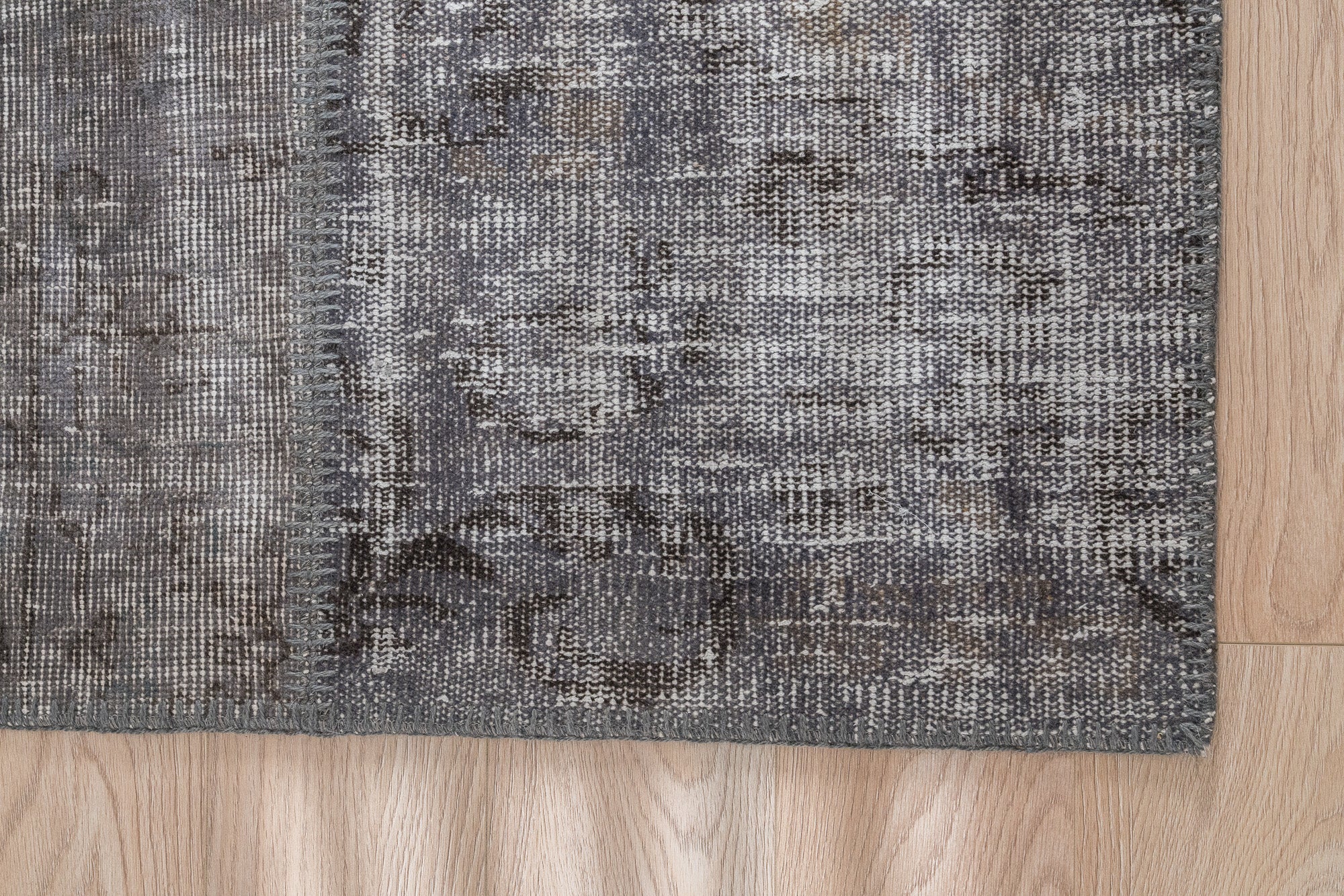 Tabbi - Dining Room Rug, Elegant Oriental Style