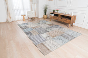 Tace - Turkish Rug, Vintage Charm for Modern Spaces