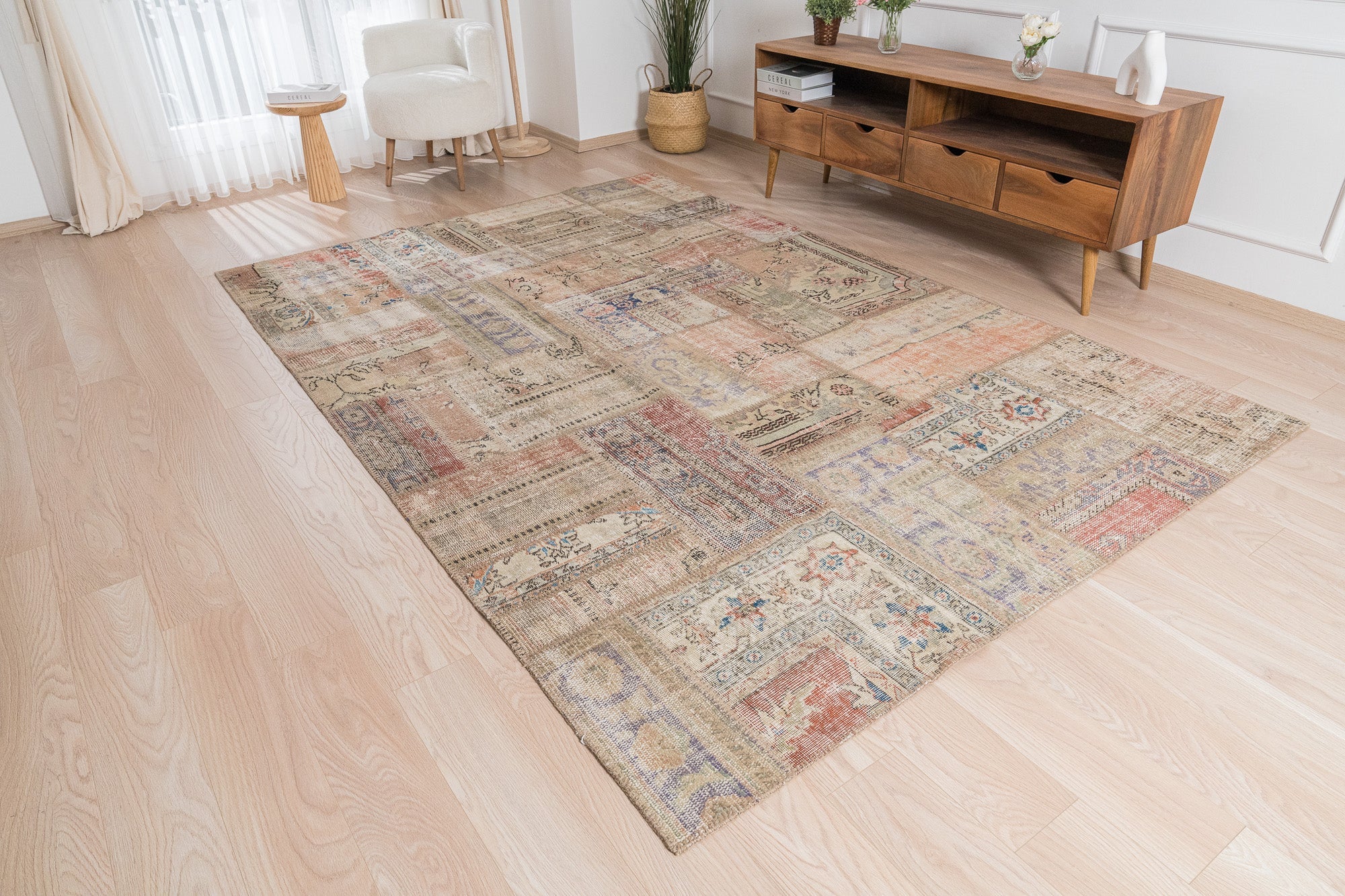 Izelee - Living Room Rug, Premium Handmade Craft