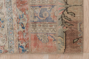 Izelee - Turkish Rug, Authentic and Vintage