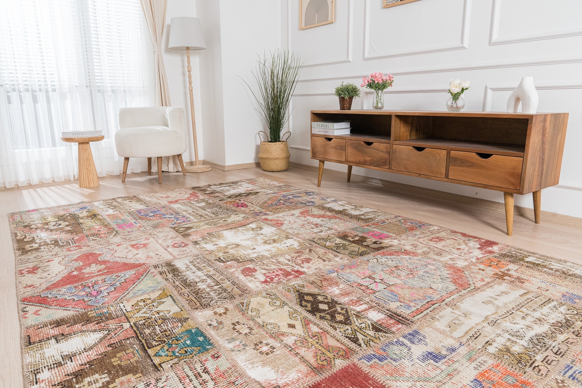 Ivaeh - Handmade Turkish Rug, Rich in Tradition