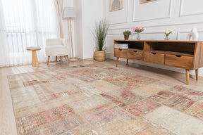 Neria - Oriental Rug, Exquisite Antique Design
