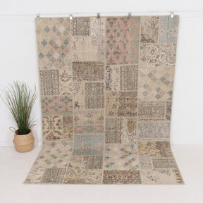 Iaelaria - Vintage Turkish Area Rug