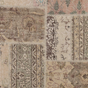 Iaelaria - Vintage Turkish Area Rug