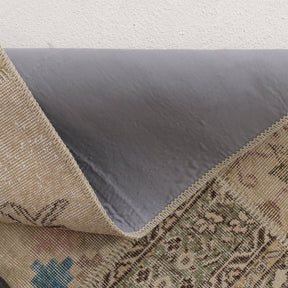 Iaelaria - Vintage Turkish Area Rug