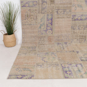 Iaelis - Vintage Turkish Area Rug