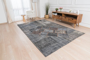Claudia - Oriental Rug, Handcrafted for Luxury Living