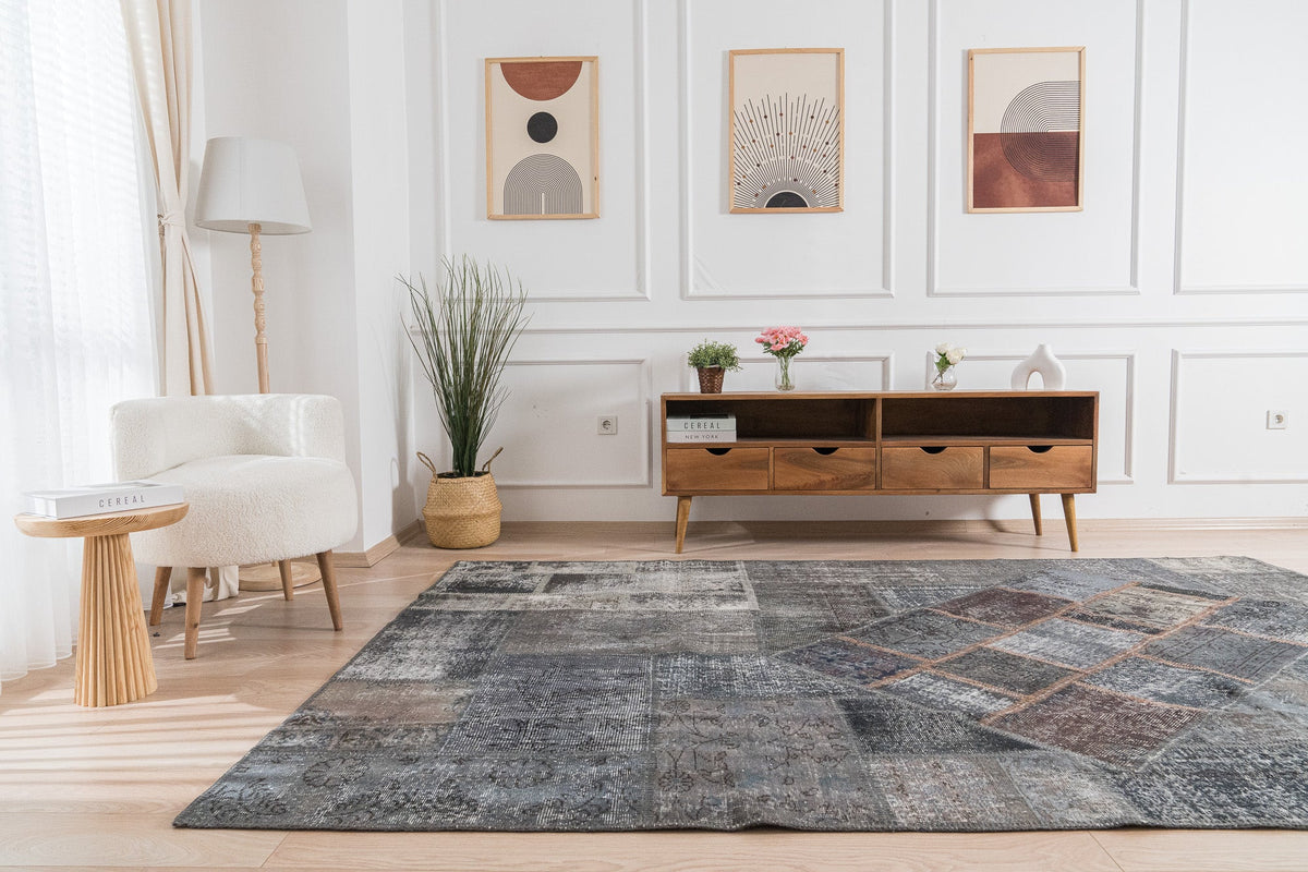 Claudia - Turkish Rug, Vintage Charm for Modern Spaces