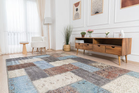 Ishal - Oriental Rug, Exquisite Antique Design