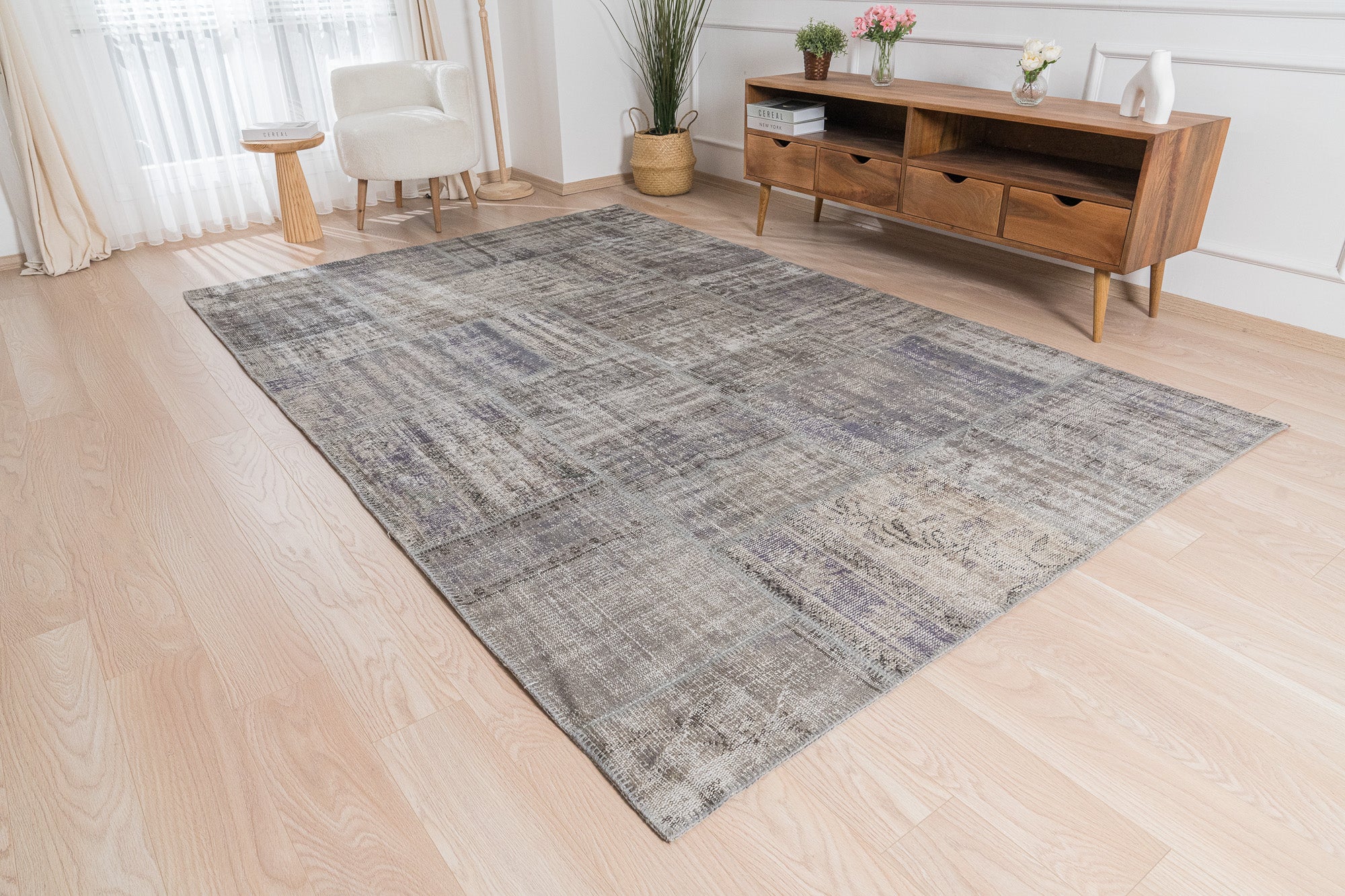 Jesslyn - Turkish Rug, Vintage Charm for Modern Spaces
