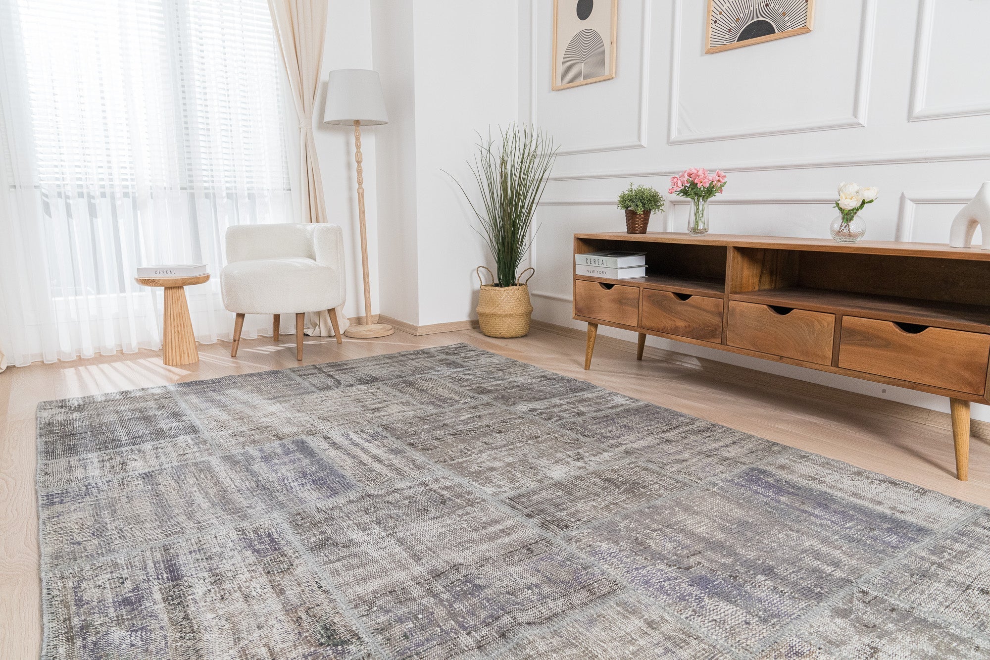 Jesslyn - Turkish Rug, Authentic and Vintage