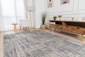Jesslyn - Turkish Rug, Authentic and Vintage