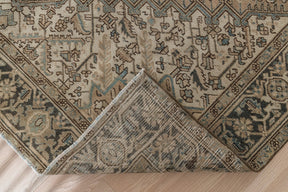 Peri - Elegant Living Room Rug, Antique Charm