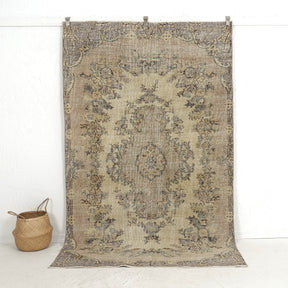 Xevera - Dining Room Rug, Classic Artisan Crafted