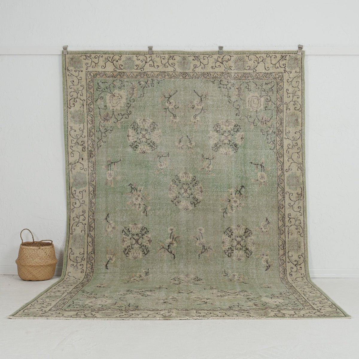 green vintage 7x11 area rug - perfect for the living room, bedroom, office, entryway, kitchen & dining