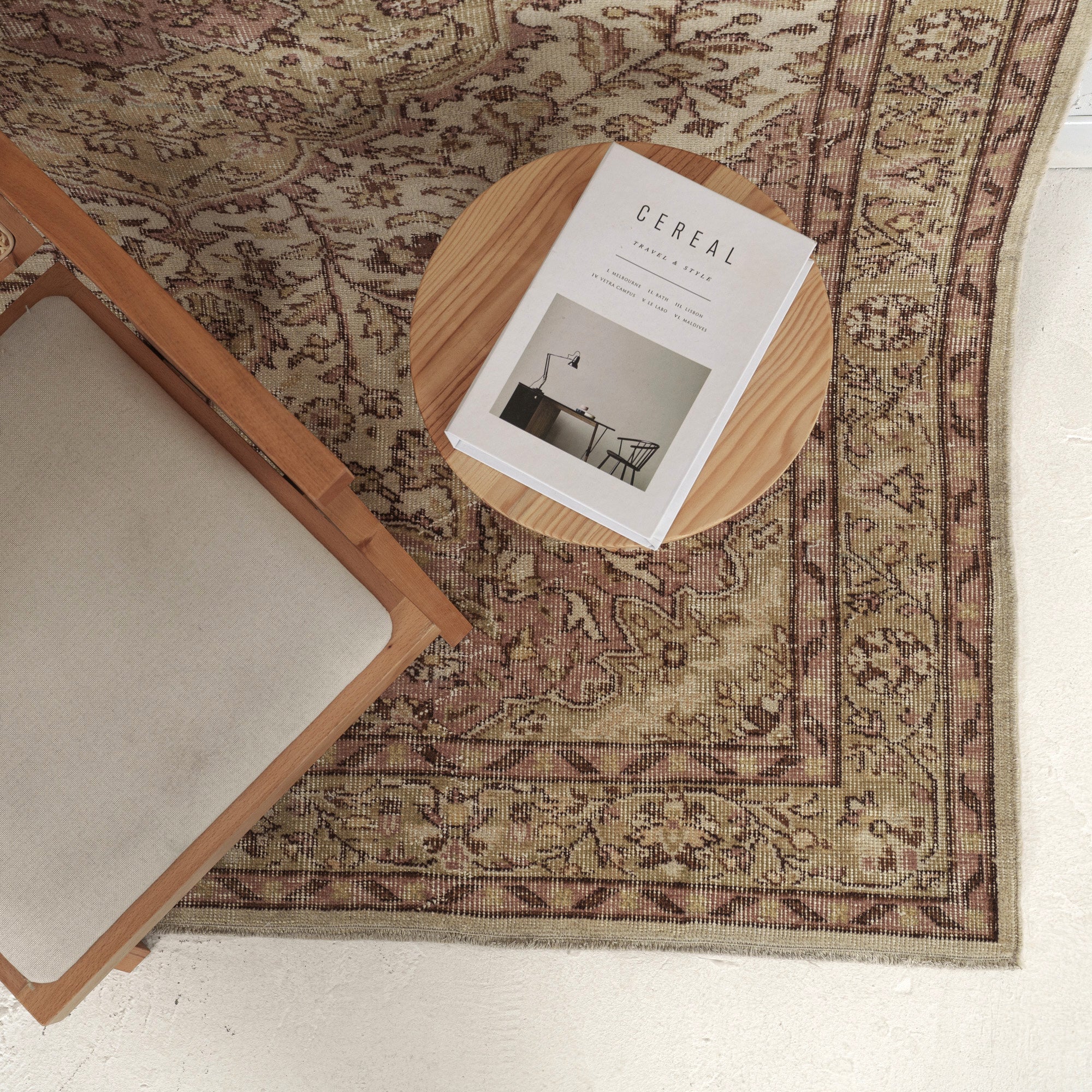Veeda - Dining Room Rug, Elegant Oriental Style