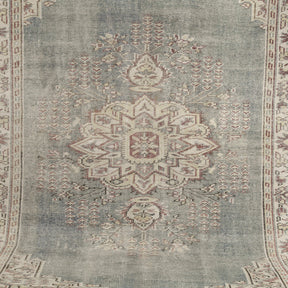 Sharlene - Oriental Vintage Rug, Collector's Edition