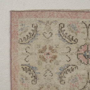 Classic area rug in 6x9 dimensions, crafted in turkish