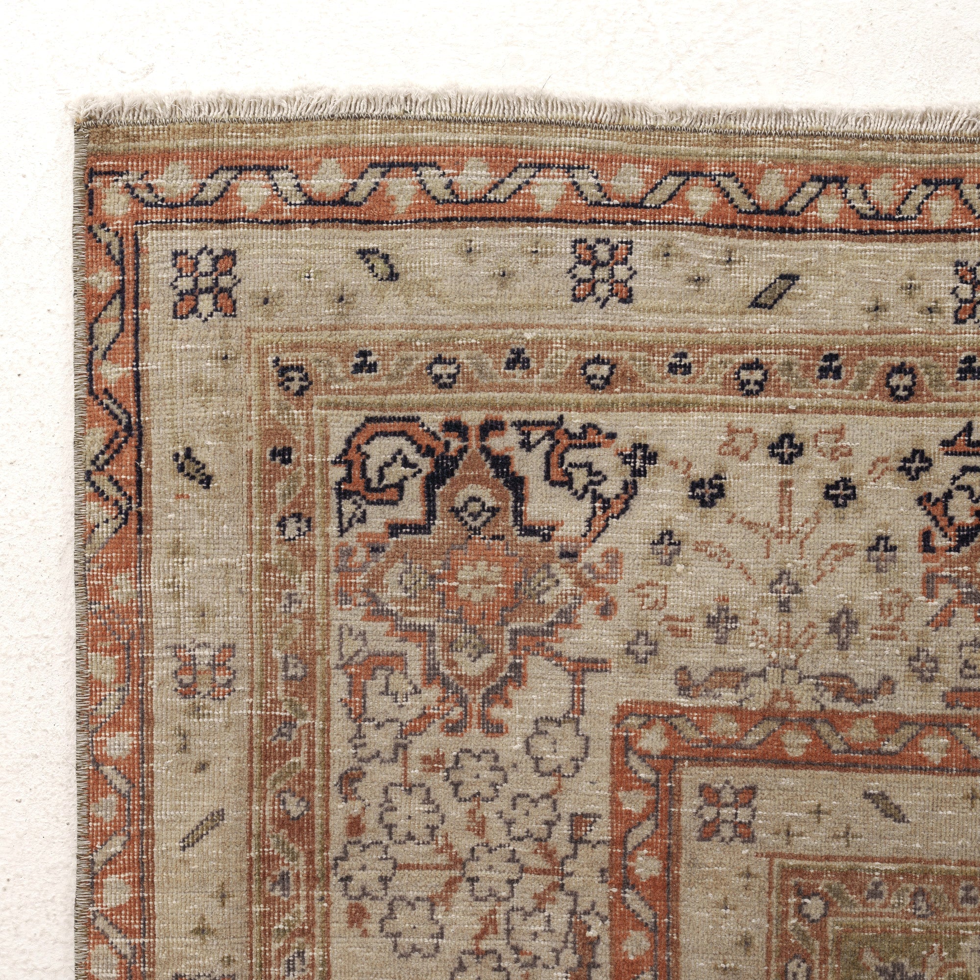 Ondine - Oriental Rug, Exquisite Antique Design