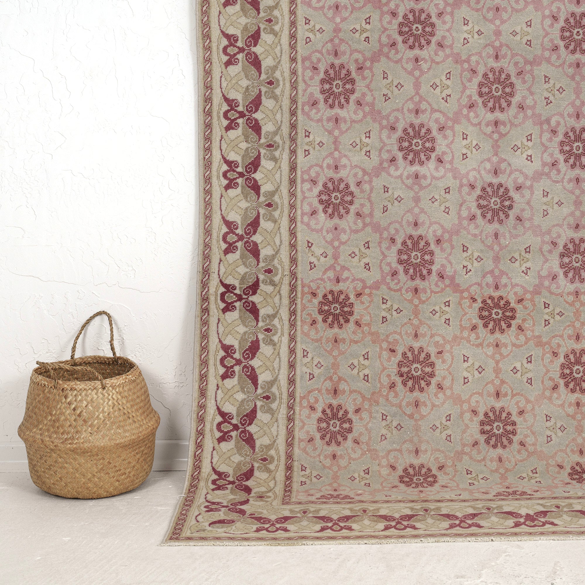 Georgianna - Dining Room Rug, Authentic Oriental Design