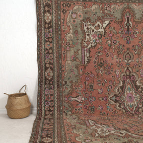 Lavinia - Turkish Rug, Authentic and Vintage