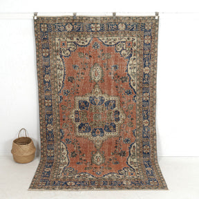 Zaylee - Dining Room Rug, Authentic Oriental Design