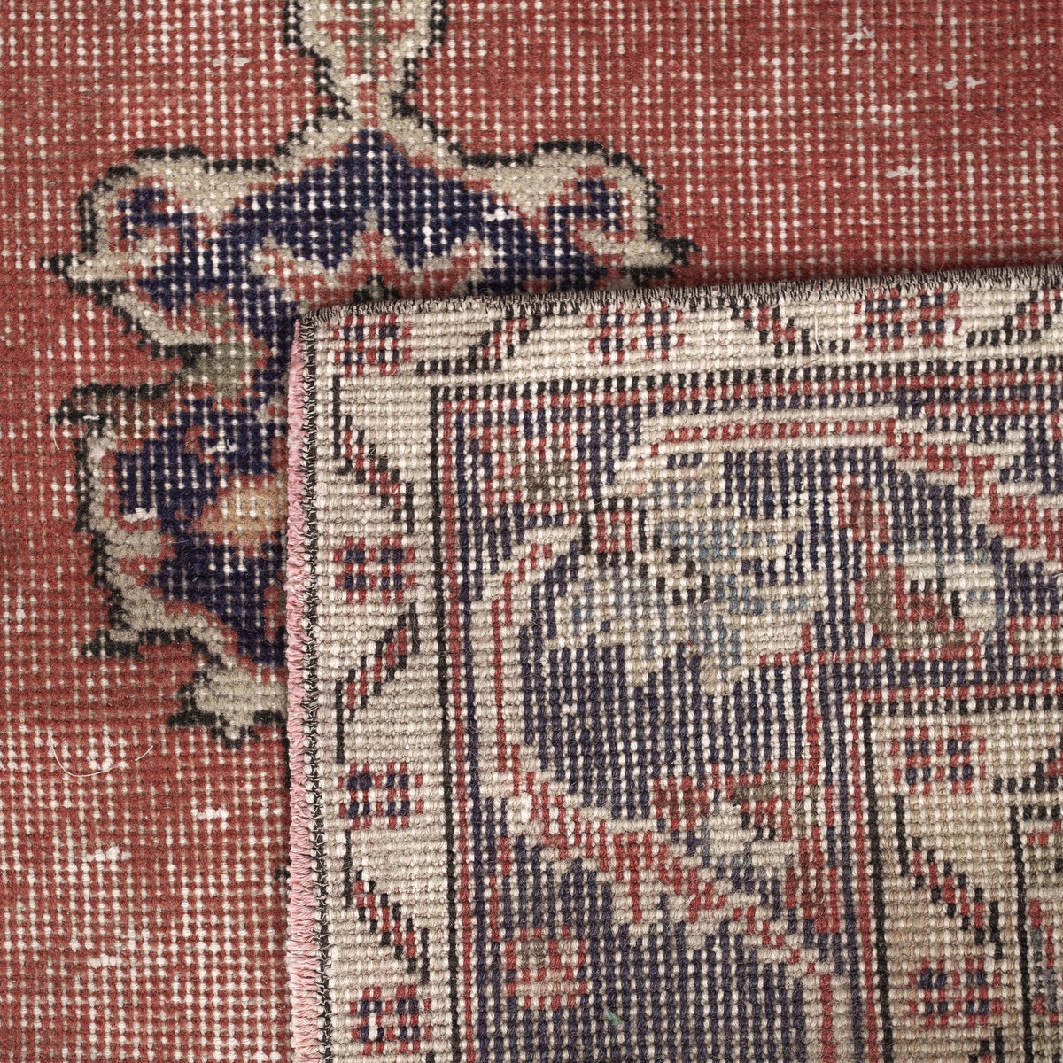 Kamille - Vintage Turkish Small Rug