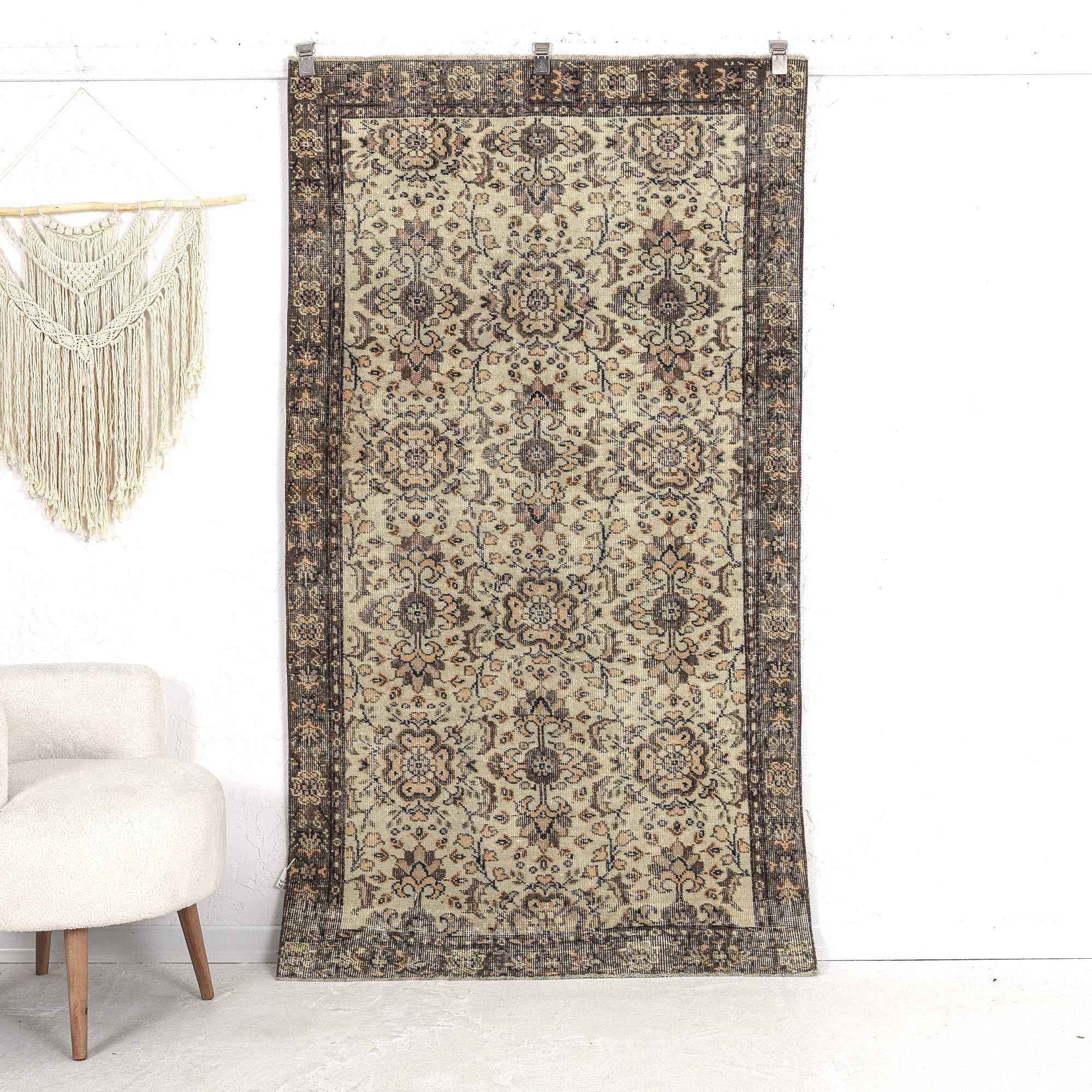 Kariana - Oriental Rug, Exquisite Antique Design