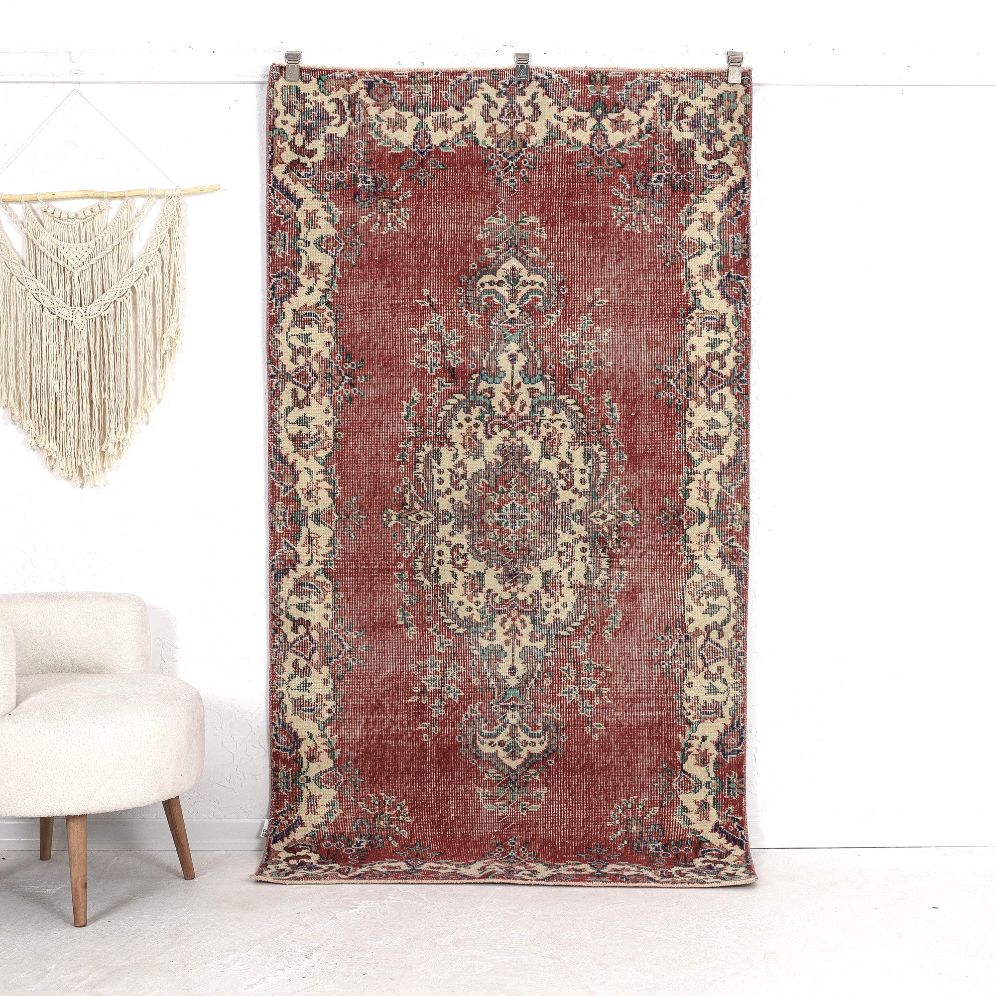 Karrington - Dining Room Rug, Classic Artisan Crafted