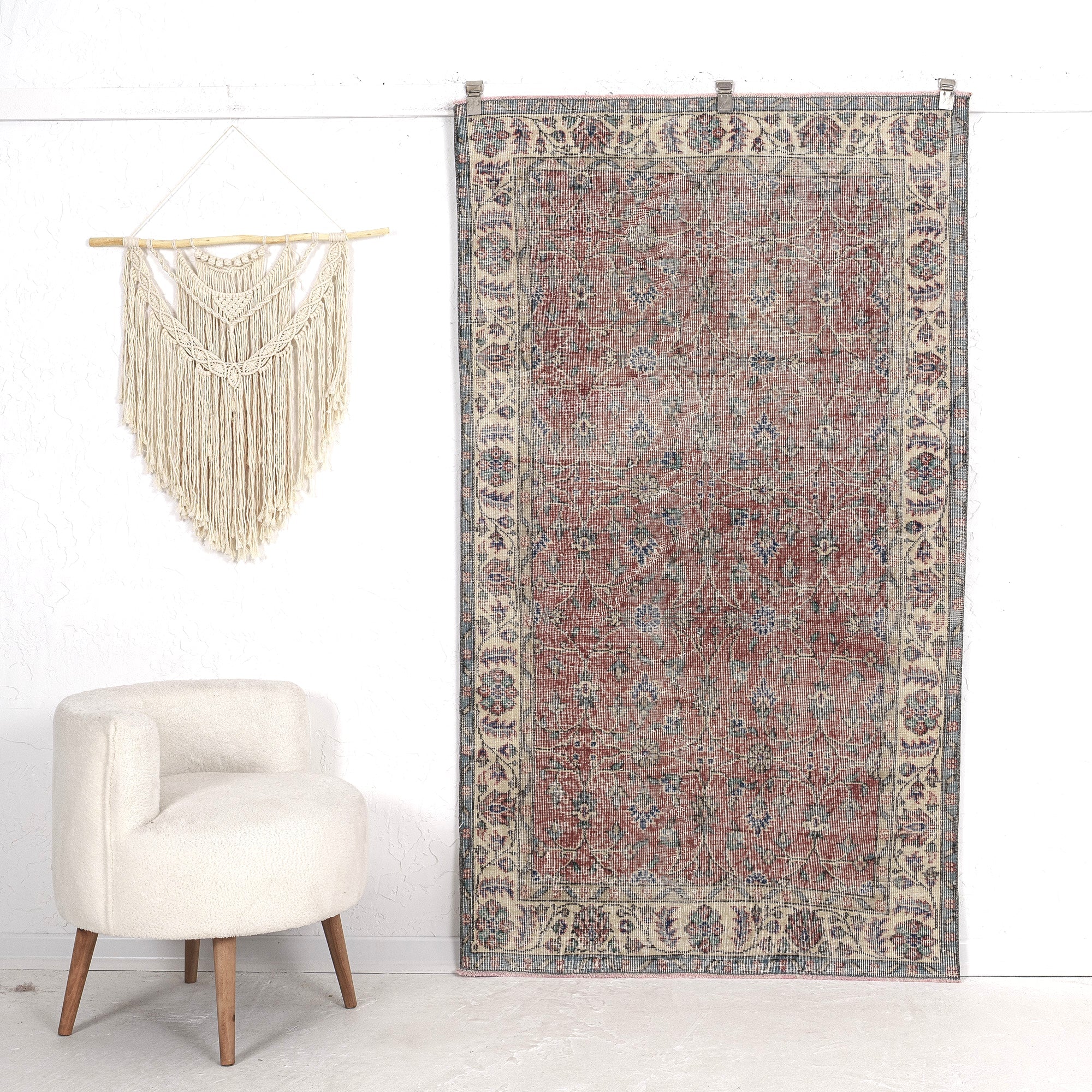 Lior - Oriental Rug, Timeless & Exquisite